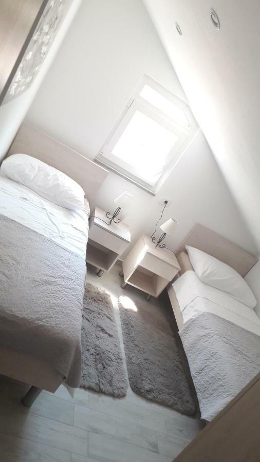 Apartmani Zilic 杜基拉特 外观 照片
